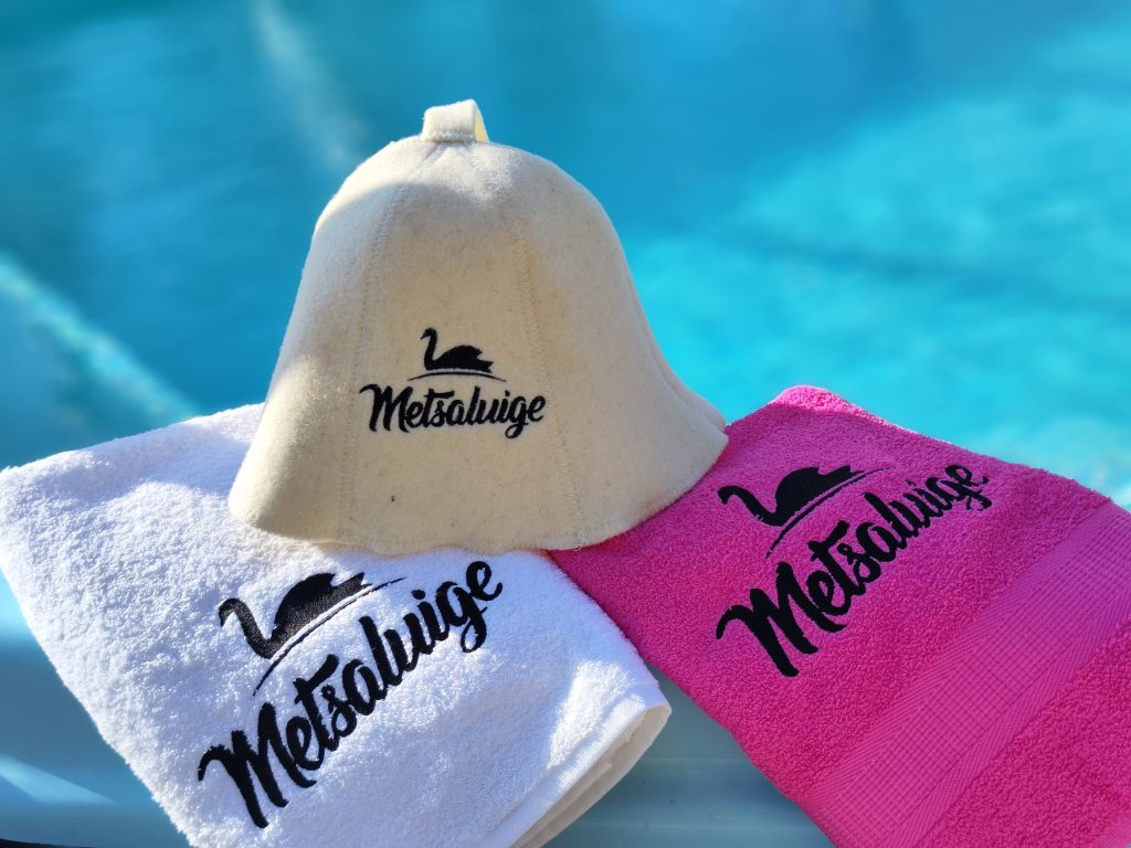 metsaluige-pool-and-sauna-hat
