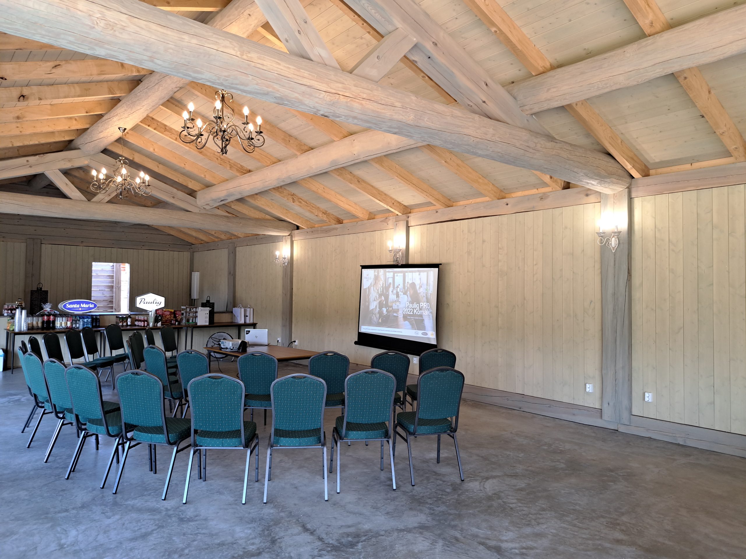 metsaluige-turismitalu-seminariruum Metsaluige Turismitalu seminariruum