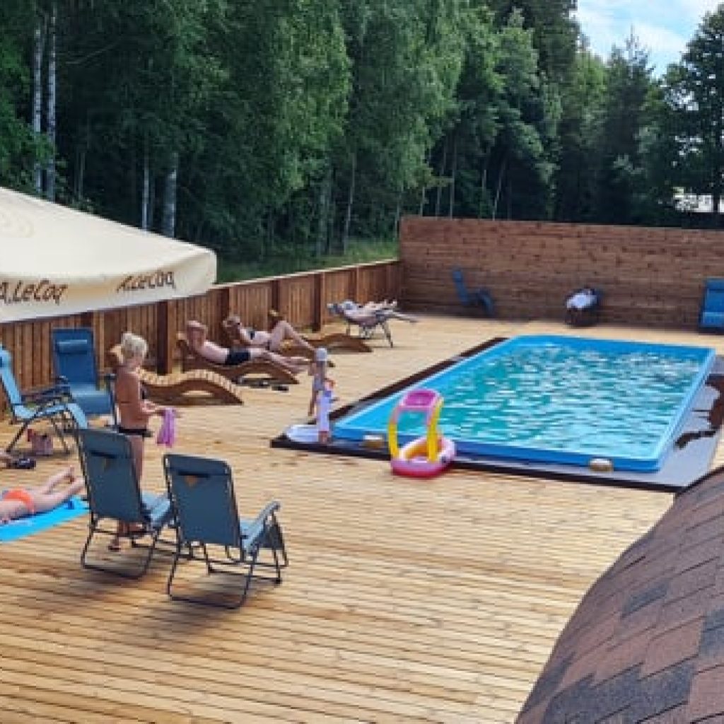 Metsaluige sauna ja basseiniala